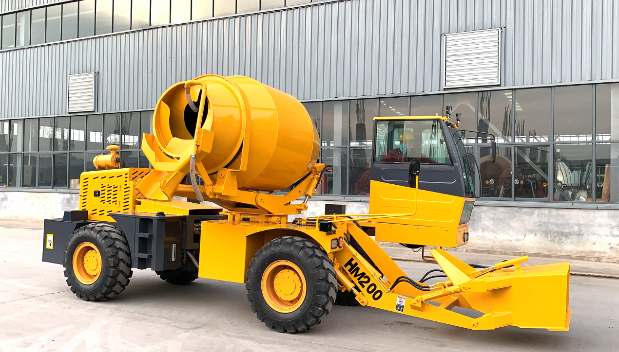 mini self-loading concrete mixer truck 